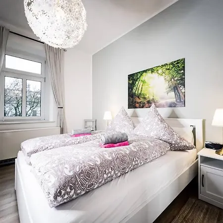 ►top Naehe Porsche, Flughafen, Messe & Bmw◄ Apartment *